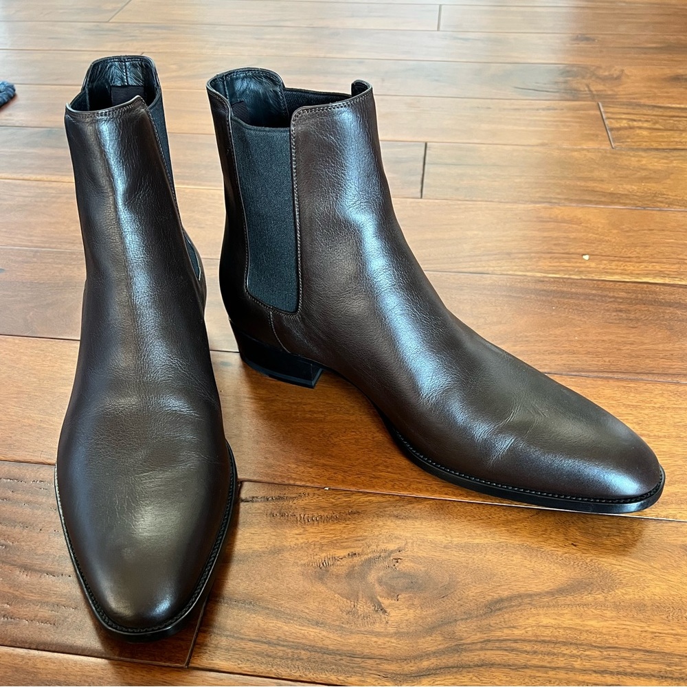 Saint Laurent Mens Paris Wyatt Chelsea Boots in DUSS VITELLO EBANO SIZE 45!